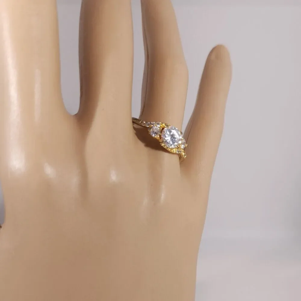 Cubic Zirconia sparkling cz